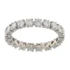 Anello eternity in oro bianco con diamanti 1,80 ct
