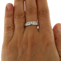 Anello fedina in oro bianco con diamanti 0,99 ct