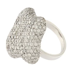 Anello in oro bianco con pavé di diamanti 5,17 ct