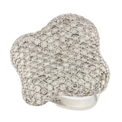 Anello in oro bianco con pavé di diamanti 5,17 ct