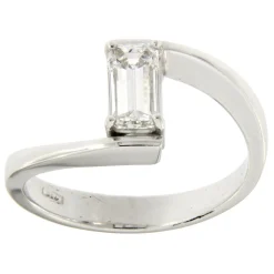 Anello solitario in oro bianco con diamante 0,83 ct E/IF