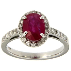 Guidetti | Anello in oro bianco con rubino centrale e contorno di diamanti