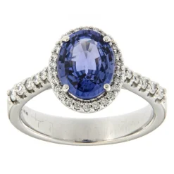 Guidetti | Anello in oro bianco con zaffiro e contorno di diamanti taglio brillante