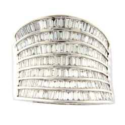 Guidetti | Anello in oro bianco con file di diamanti taglio baguette