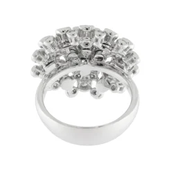 Guidetti | Anello in oro bianco con fiore di diamanti 0,55 ct