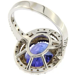 Guidetti | Anello in oro bianco con tanzanite centrale e contorno di diamanti