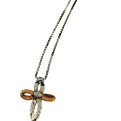 Guidetti | Girocollo con croce in oro bianco e rosa con diamanti taglio brillante