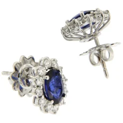 Guidetti | Orecchini in oro bianco con zaffiri e contorno di diamanti