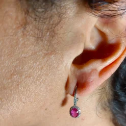 Guidetti | Orecchini pendenti in oro bianco con rubini e diamanti