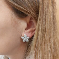 Orecchini a fiore in oro bianco con diamanti 1,41 ct