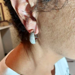 Orecchini ad anella in oro bianco con diamanti