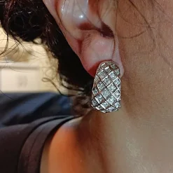 Orecchini in oro bianco con diamanti taglio huit-huit e brillante