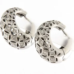 Orecchini in oro bianco con diamanti taglio brillante e huit-huit