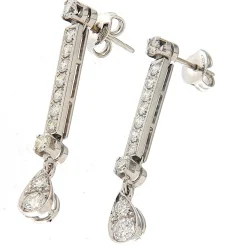 Orecchini pendenti in oro bianco con diamanti taglio brillante
